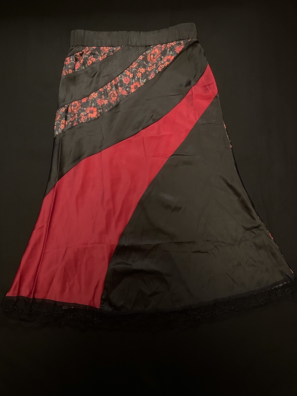 black and red panels slip skirt